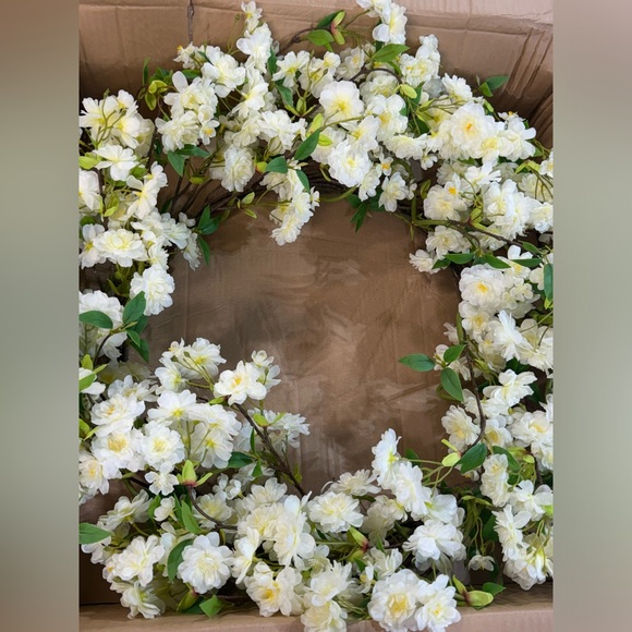 Cherry Blossom Wreath 30” White New - Picture 3 of 8